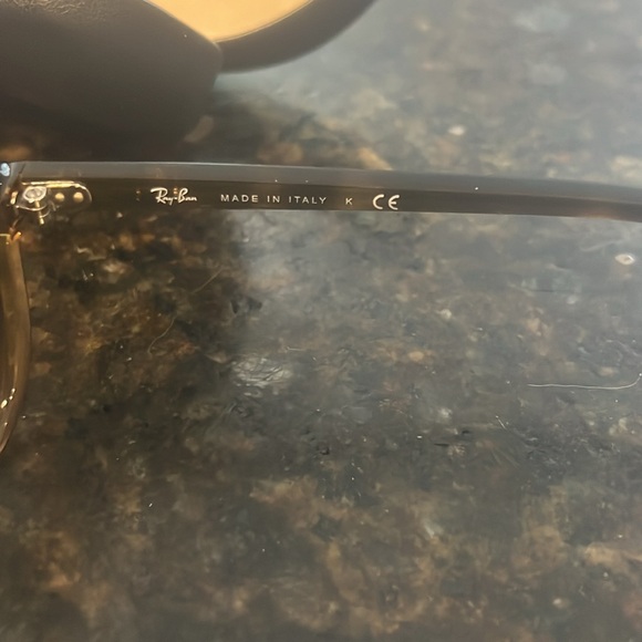 Ray-Ban sunglasses - Picture 4 of 9